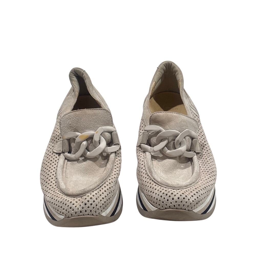Women’s 8 Softwaves Slip Ons